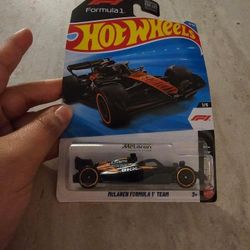 hotwheels mclaren formula 1 team