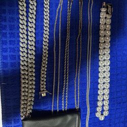 Jewelry GLD And APORRO