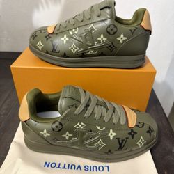 LV Sneakers 