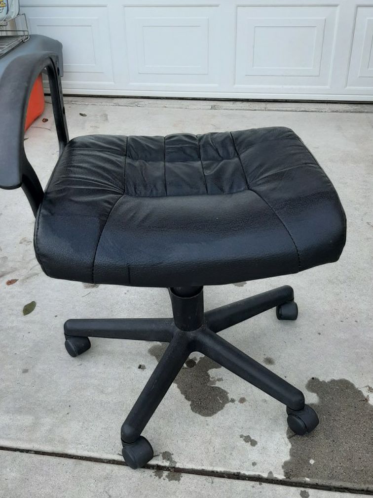 100 % Leather Office Chair