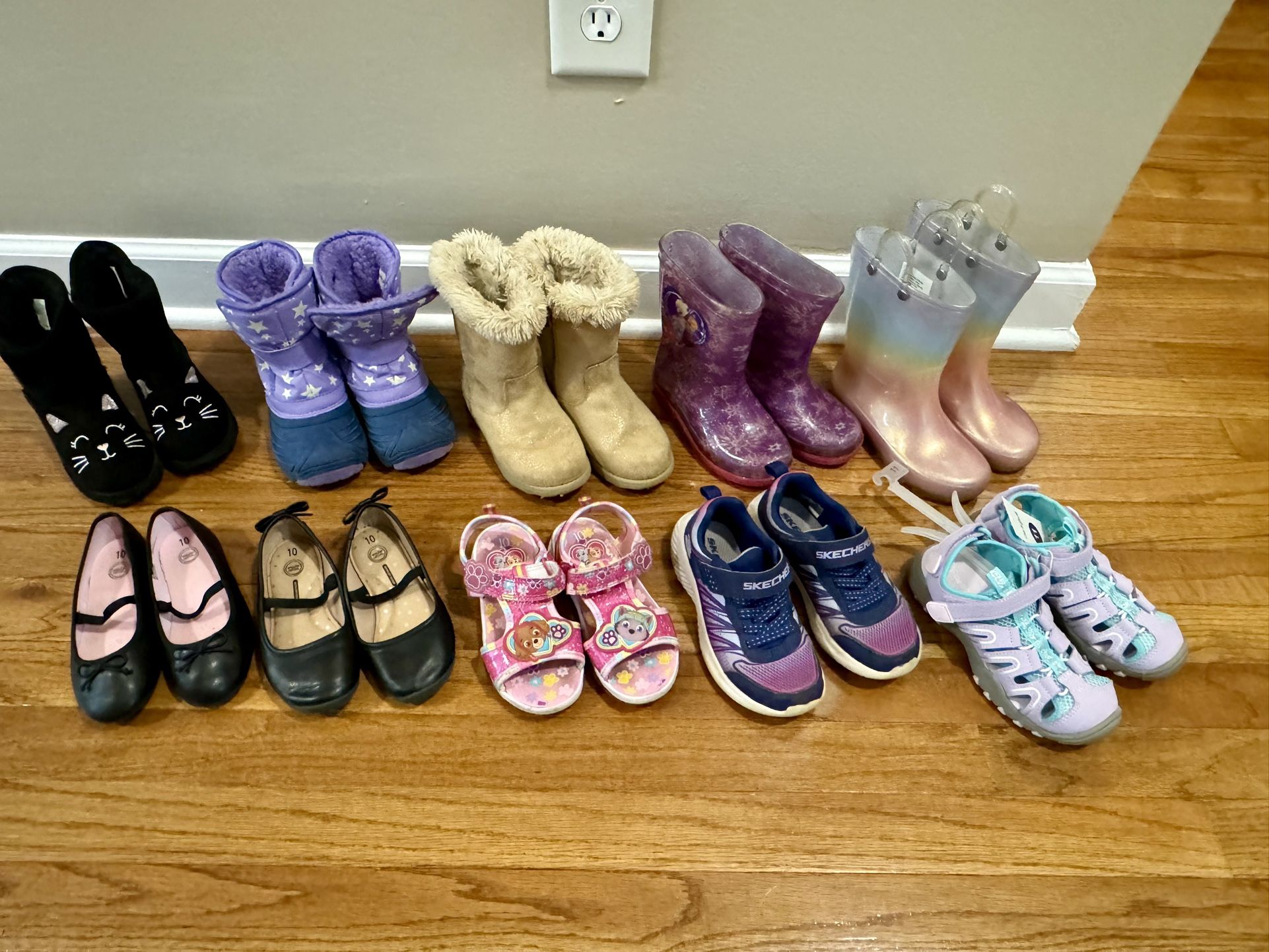 10 Pairs (1 New) Girls Toddler Kids Size 9 10 11 Shoes Boots Sneakers Sandals Rainboots Snow boots $20 All!!