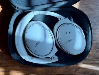 Bose QC45 Noise Canceling Headphones QC 45 Music Listening Flying