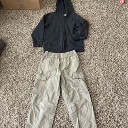 Boys outfit hoodie and pants size 5/6