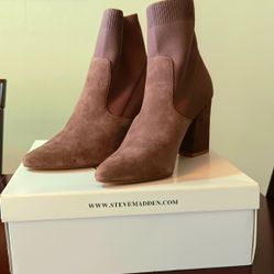 Steve Madden Remy Grey Suede Boots