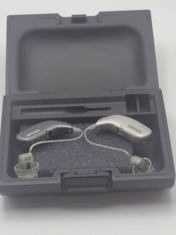 Oticon More 1 & Real 1 Hearing Aids Pair w/ NEW Rechargeable Batteries P100 Receivers
