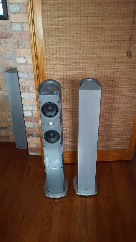 Polk Audio Tower Speaker Pair RM7400T - $175 (Chula Vista)