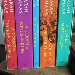 A Court Of Thorns And Roses