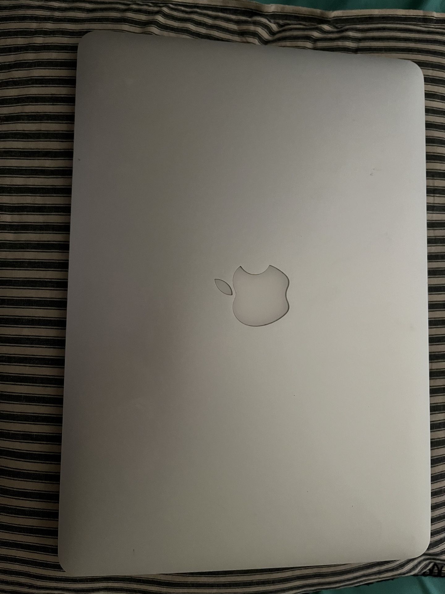 MacBook