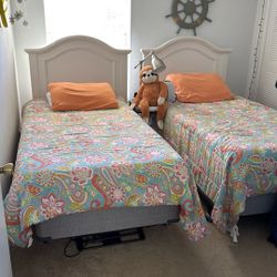 Twin Bedroom Set