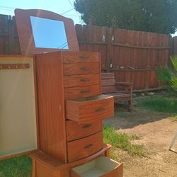 Jewelry Chest 