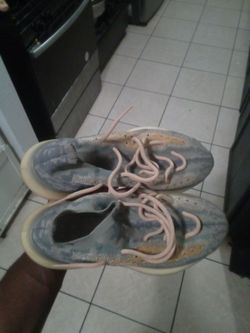 Female kayne West shoe