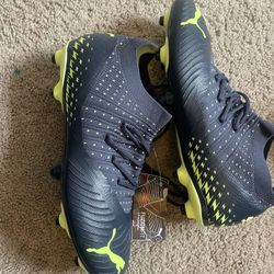 Puma Cleats Future Z 3.4 Size 6 Youth