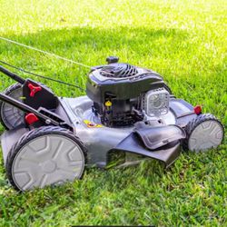 LAWN MOWER Murray ((Side Discharge)) - Walk Behind -Gas Push Lawn Mower - 140 cc Briggs and Stratton w/ Height Adjustment