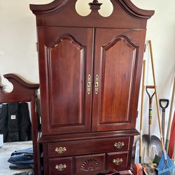 Free Tv stand and mirror