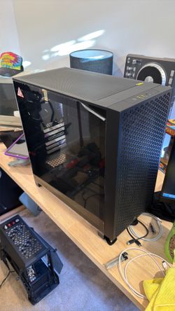 Corsair mid tower case.