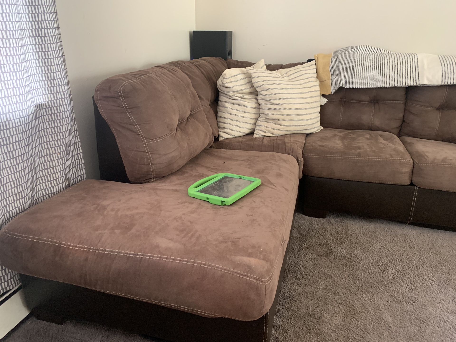 Full size Sectional
