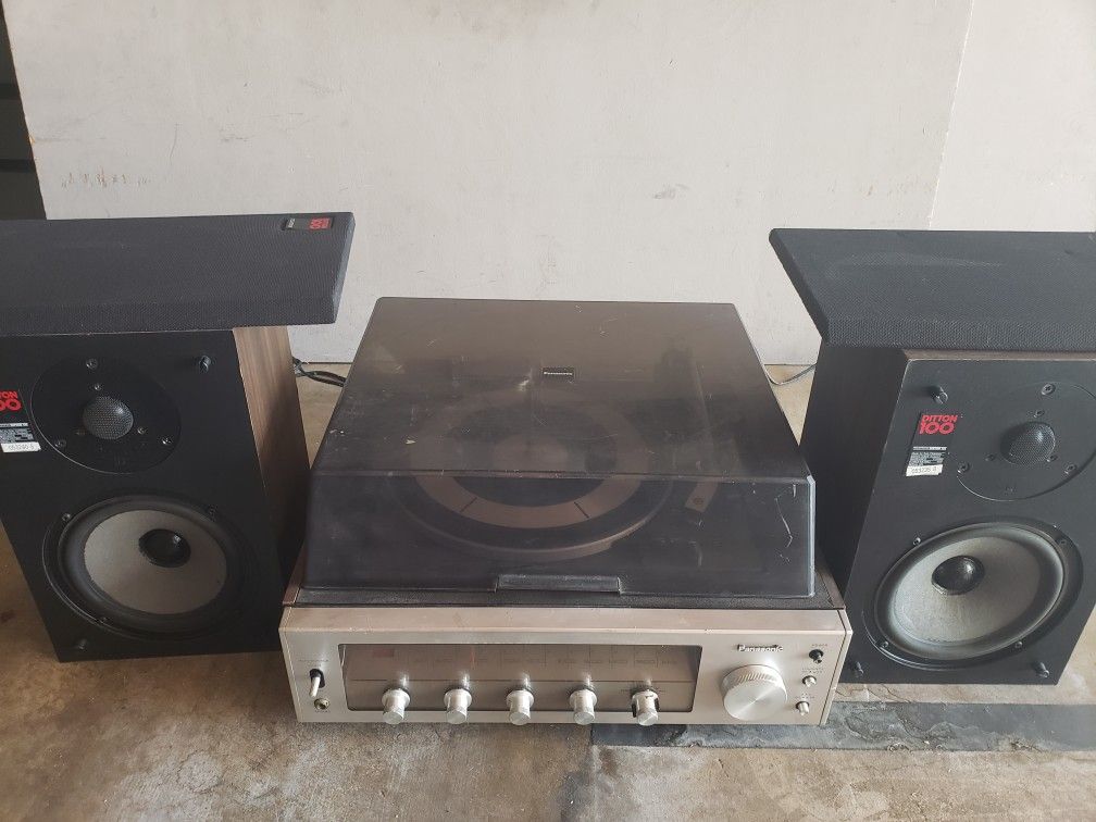 Turntable and speakers