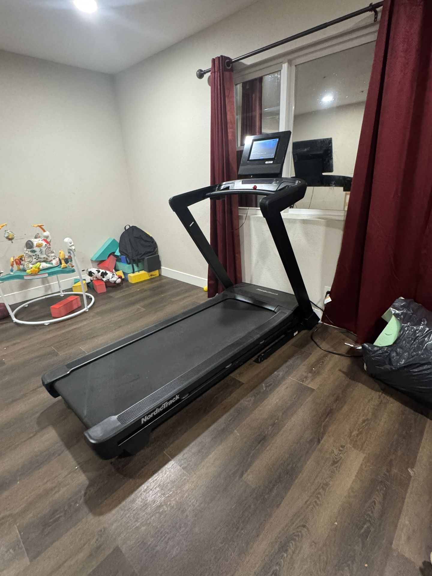 NordicTrack T Series 10 Treadmill-NTL15425,  Like New, Perfect Condition