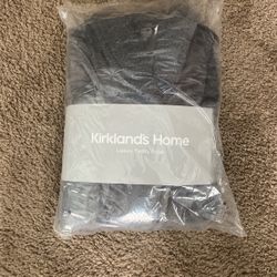 Women’s Kirkland’s Home luxury teddy robe gray