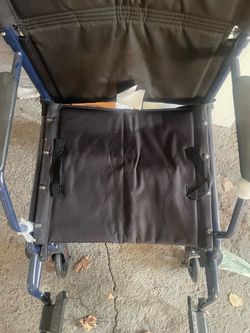 Wheel chair, lightly used. With box