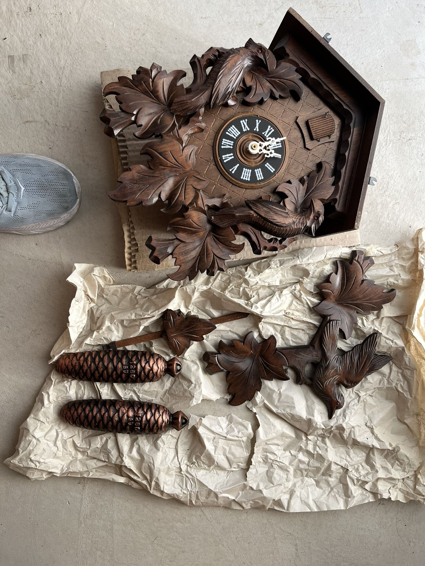 Vintage Black Forest Cuckoo Clock Made in Germany Birds Leaves