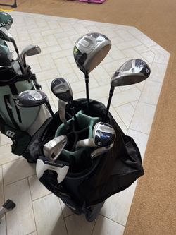 Wilson Golf Club Set with Bag