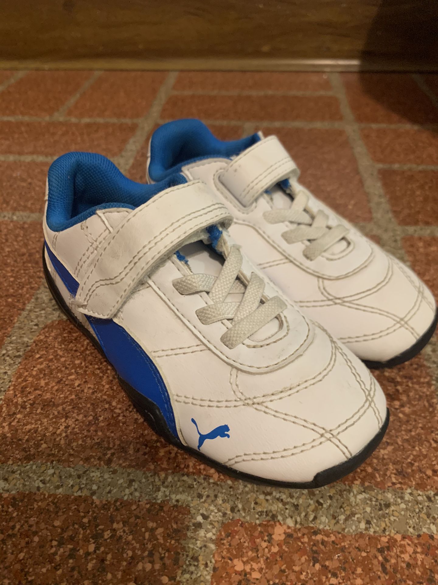 Toddler boys shoes Size 8