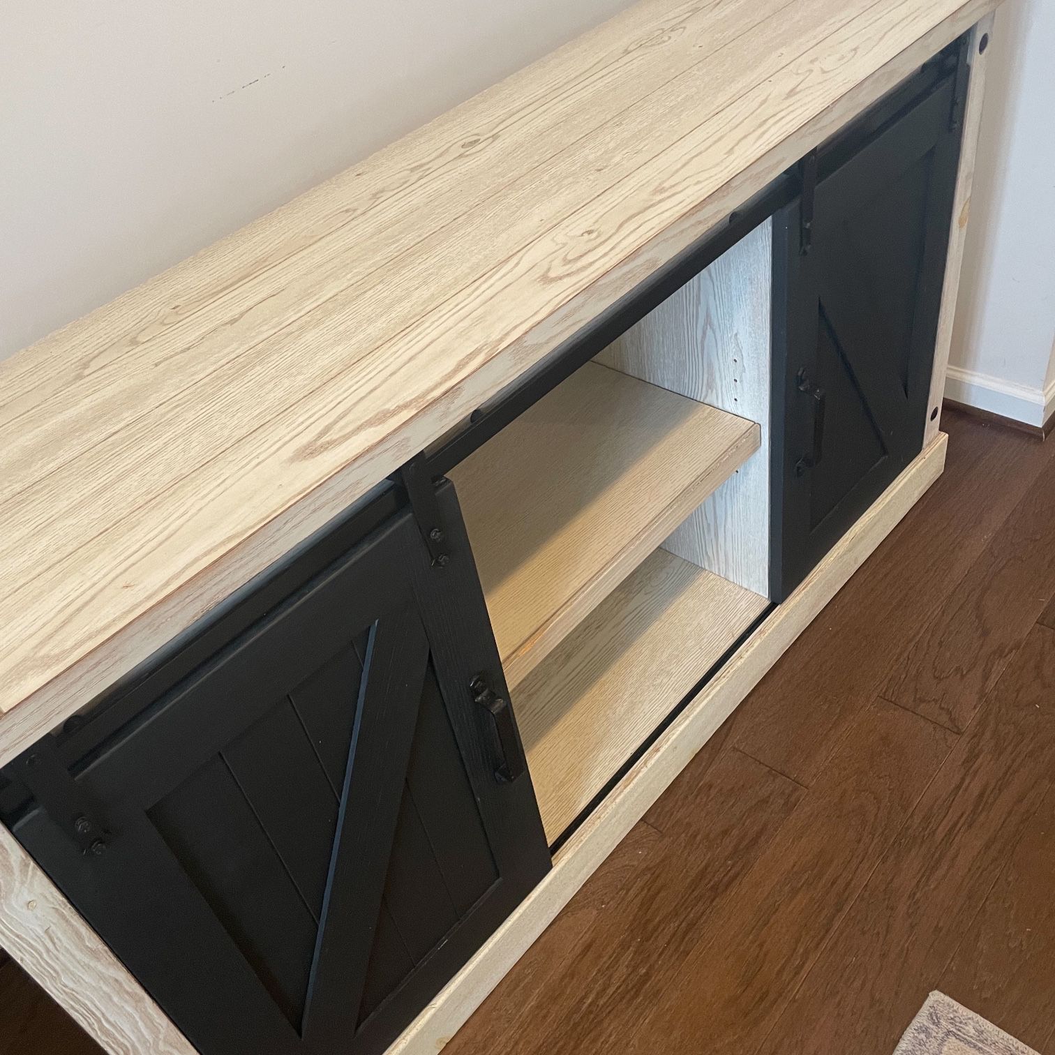 Media Console / Sideboard / Storage Furniture