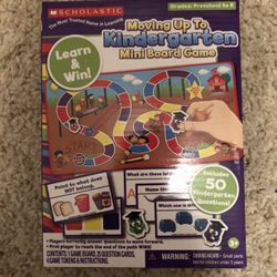 Kindergarten learning game And snakes and ladders