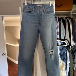 High waisted Levi’s jeans