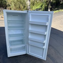 Insignia Upright Freezer Or Fridge Refrigerator Convertible Frost Free Garage Ready Free Local Delivery