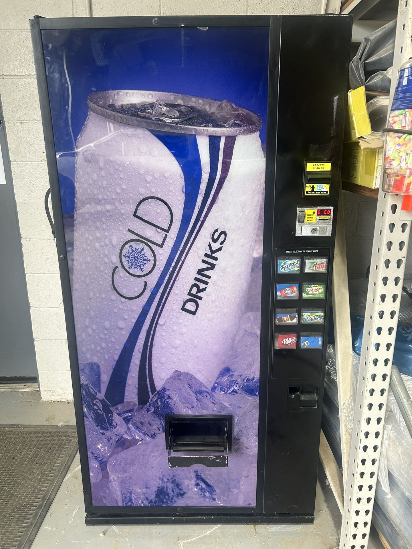Cold Drinks Vending Machine