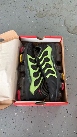 Nike Air VaporMax Plus Black Green Size 13 NEW
