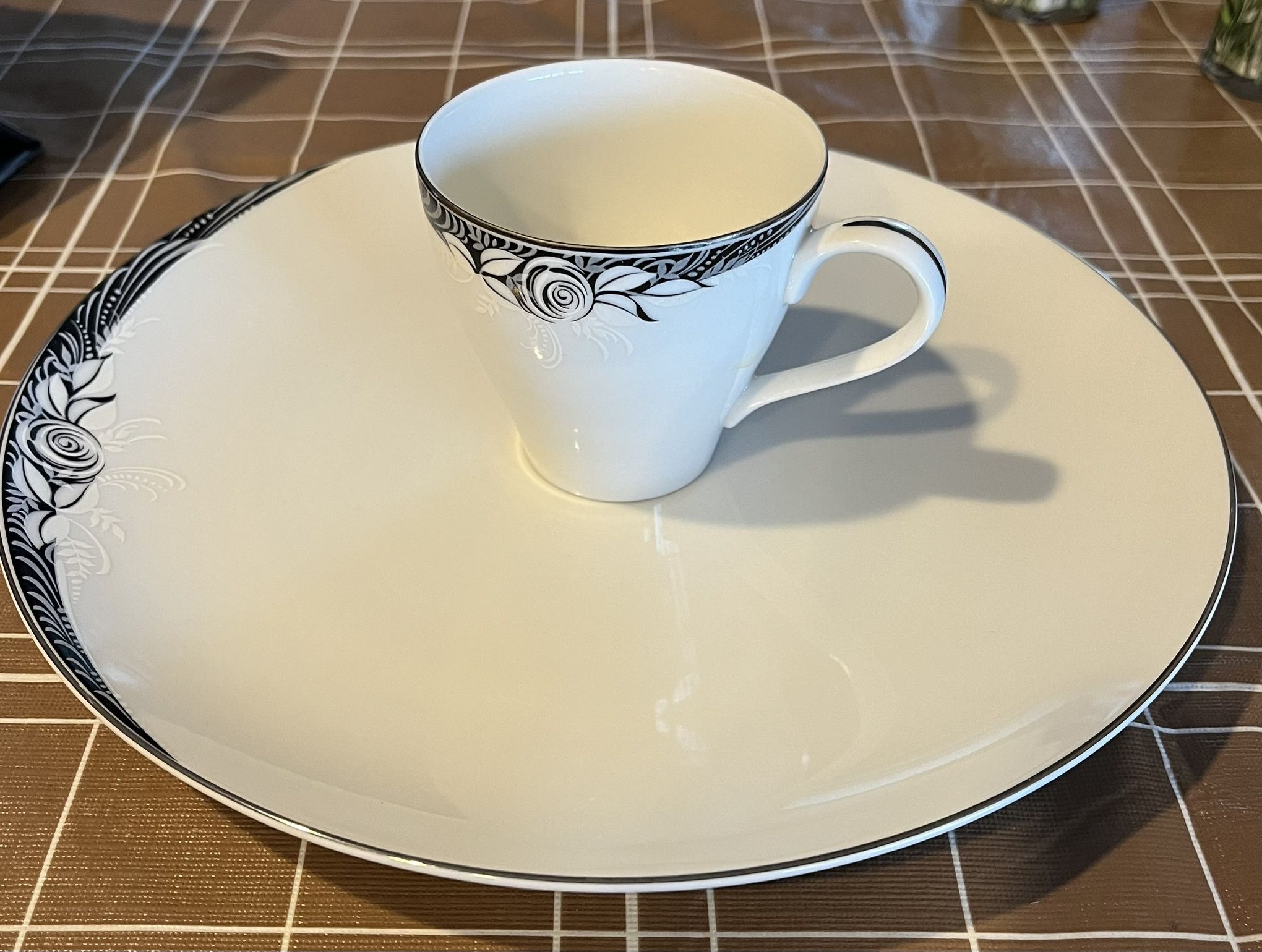 Mikasa Fine Bone China “Suzanne”