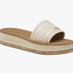 DIOR DIORIVIERA DWAY PLATFORM SANDAL BEIGE RAFFIA/WHITE EMBROIDERED LOGO SZ 39.5