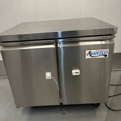 AVANTCO 36” Undercounter Refrigerator