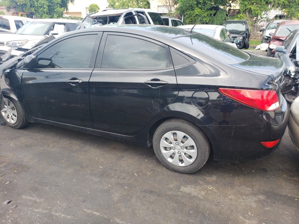 Hyundai accent for parts out 2016