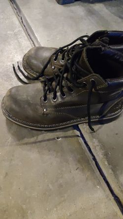 Mens size 8 boots