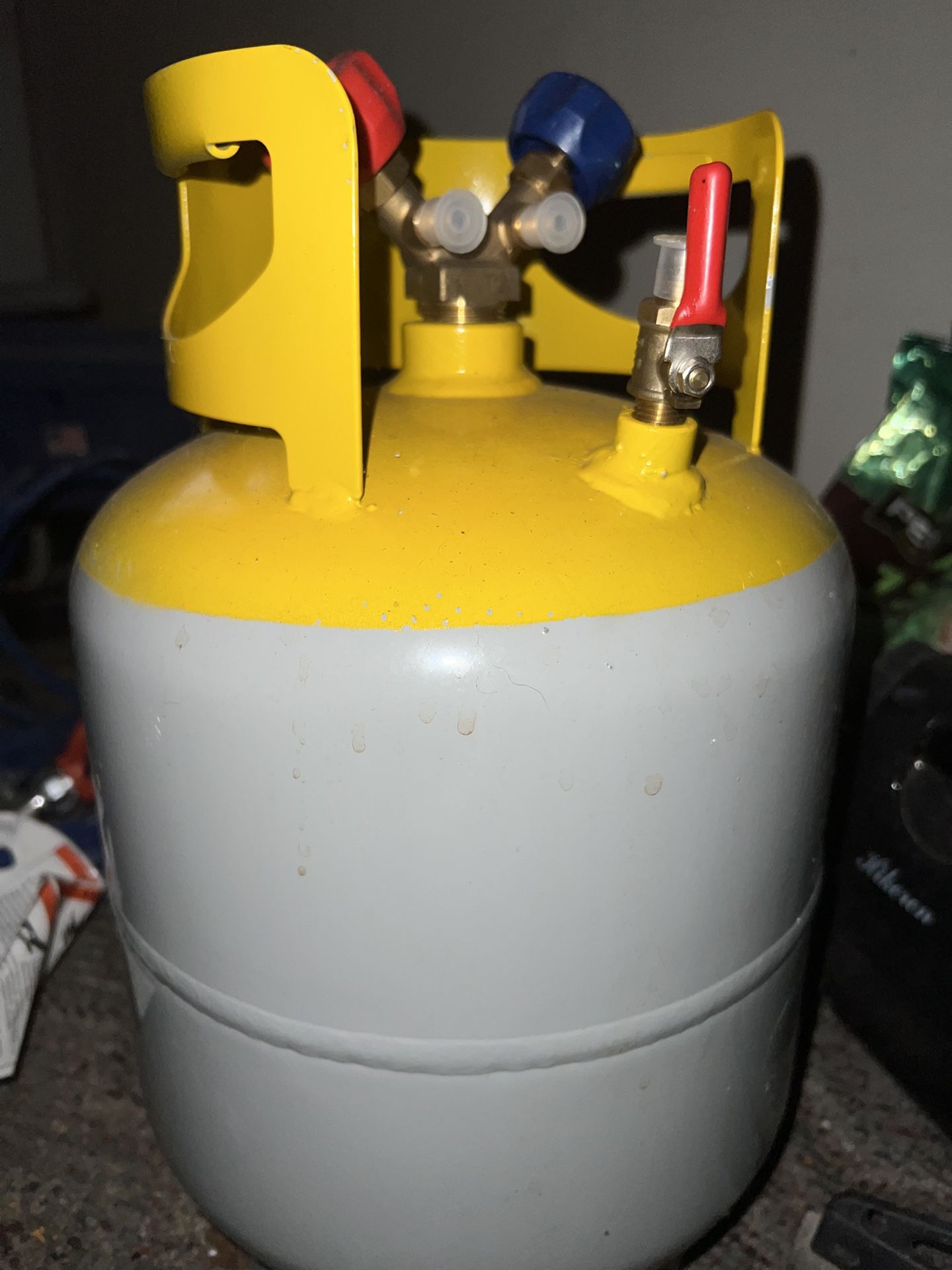 RETAINER TANK