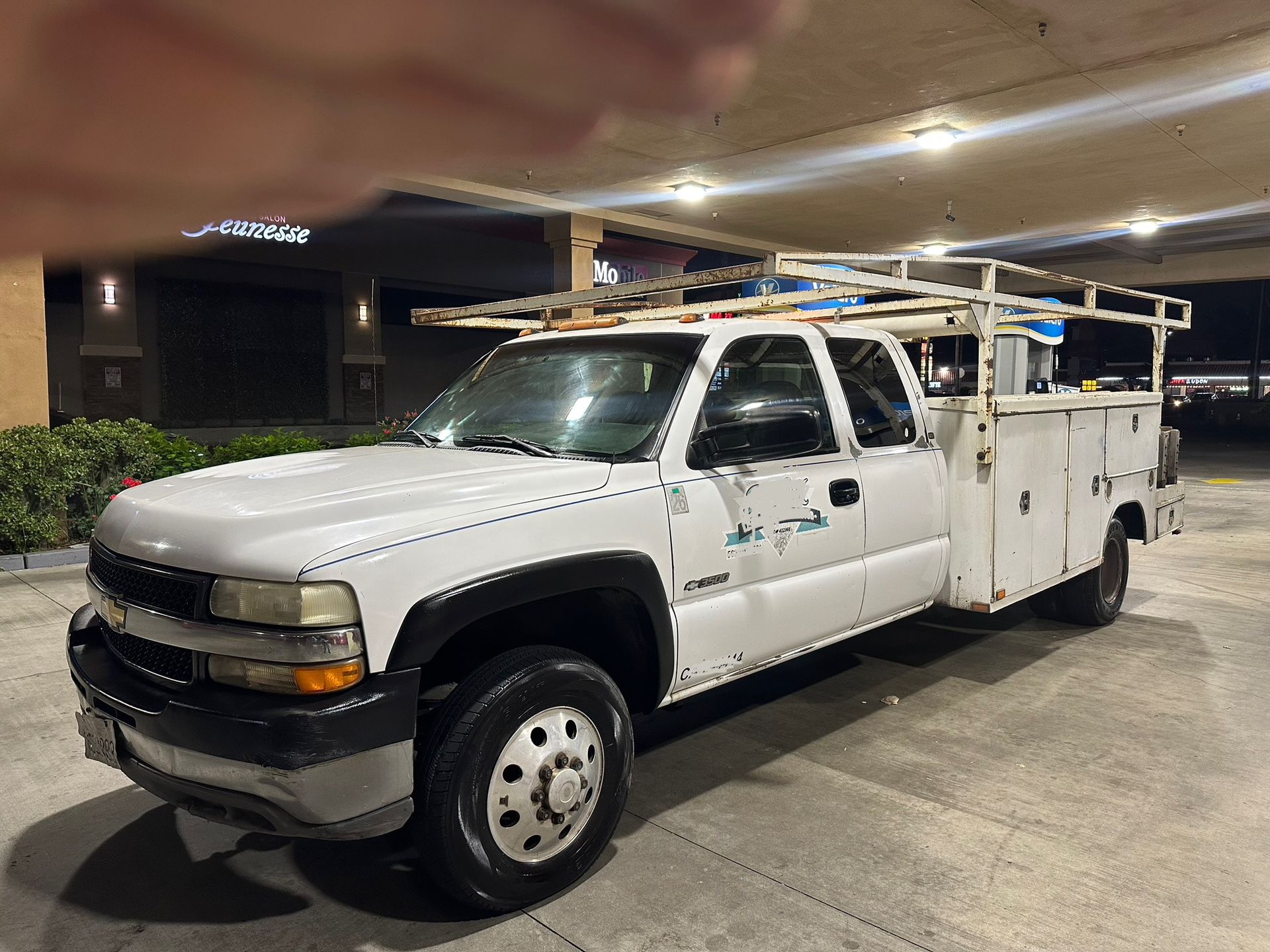 Chevy Silverado 3500 Extended Cab 6.0 Dually Dual Wheel Commercial Service Truck