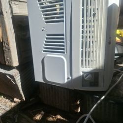LG Window Air Conditioner