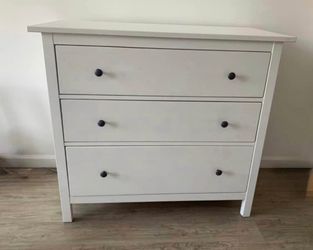 IKEA Hemnes 3 drawer dresser