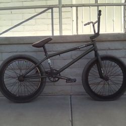 HARO Bmx Bike (Like New Frame Condition)