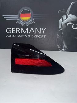 Tesla model x  s Y rh quarter tailamp