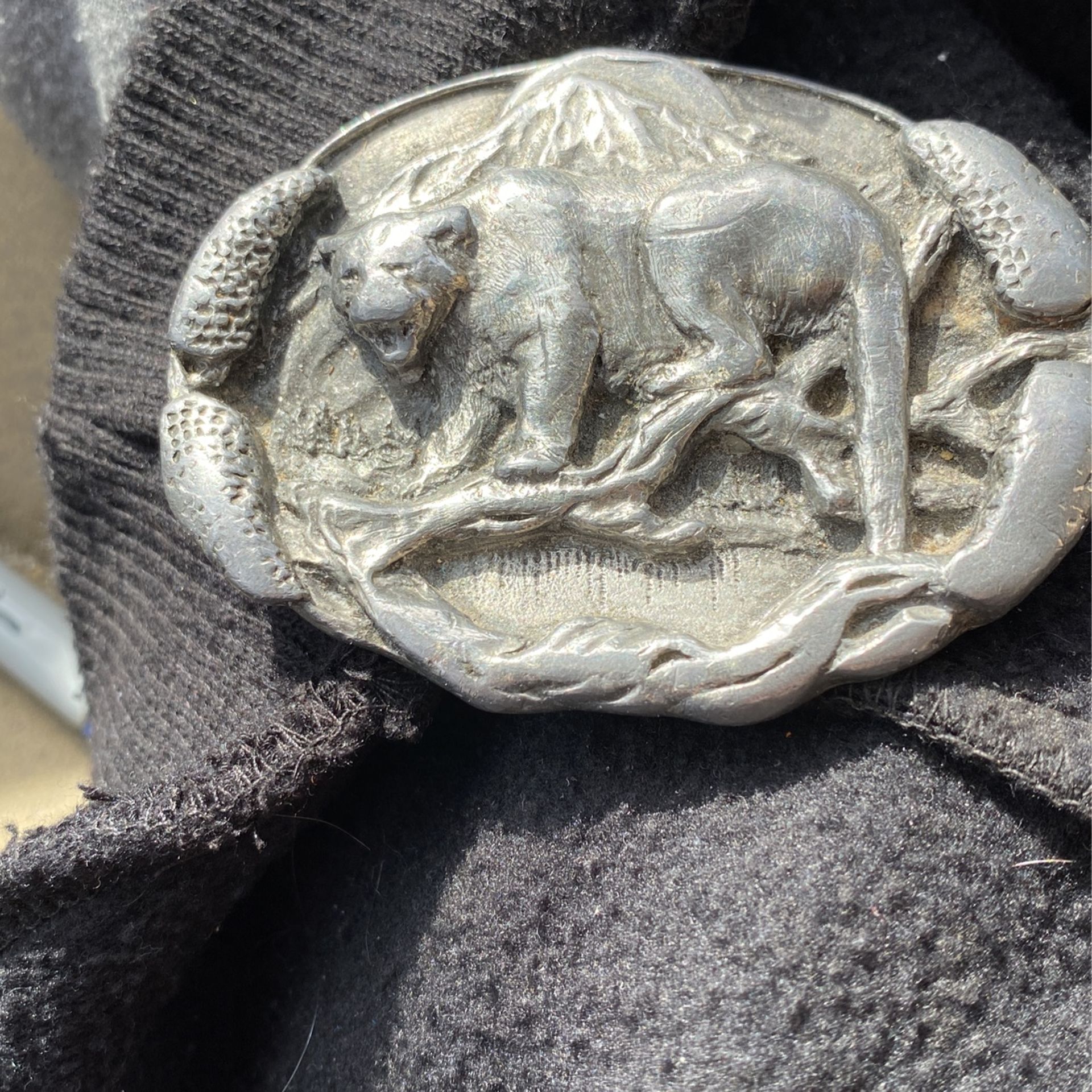 1981 Pewter Mountain Lion Belt Buckle