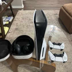PS5 Disk / pulse elite headset and 2 controllers