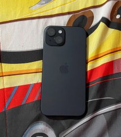 iPhone 15 128gb AT&T Company Like New $600