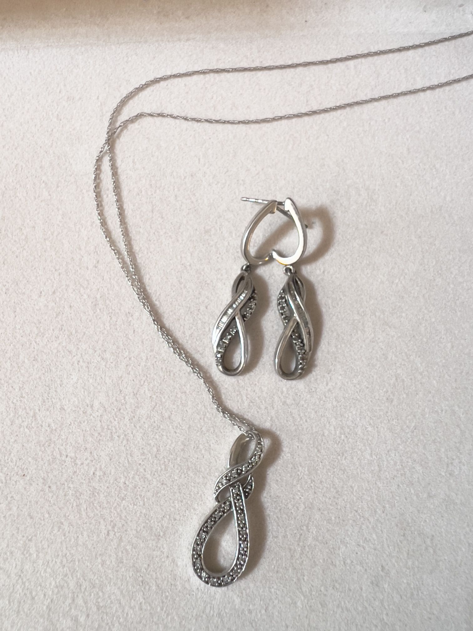 Infinity Silver W/Diamond Necklace & Earrings SET