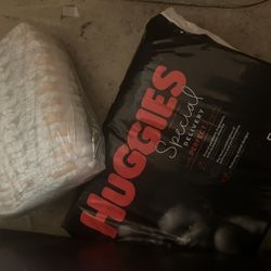 Huggies Diapers Size 3 And 4 