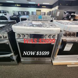 6.3 Cu. Ft 30 In Smart Probake Slide In Dual Fuel Range With Gas Stove And Electric Oven 